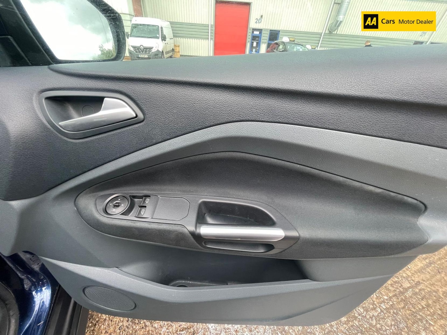 Used Ford C-Max 2012 for sale - 76438413: Photo 18