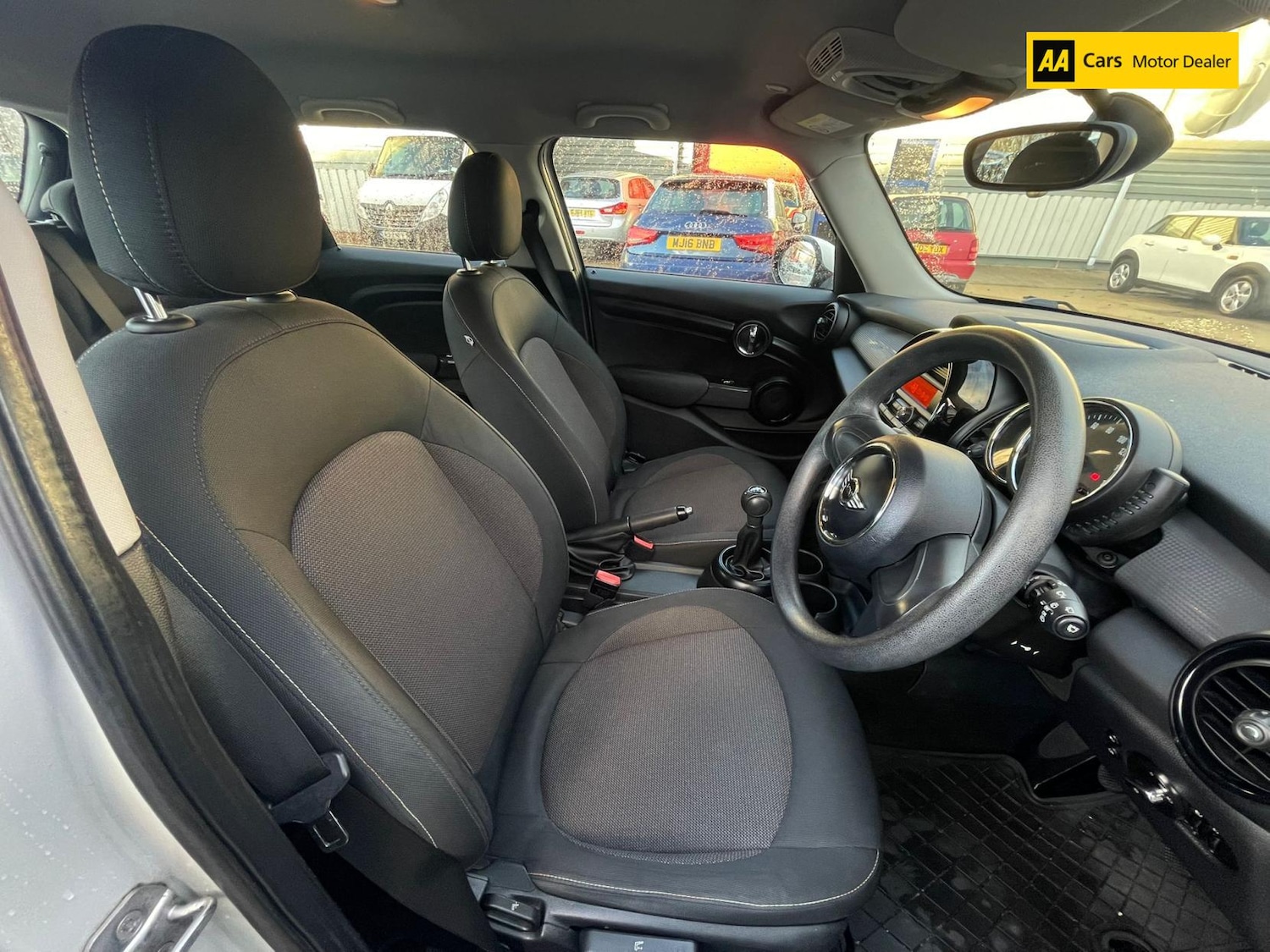 Used MINI Hatch 2015 for sale - 76635467: Photo 10