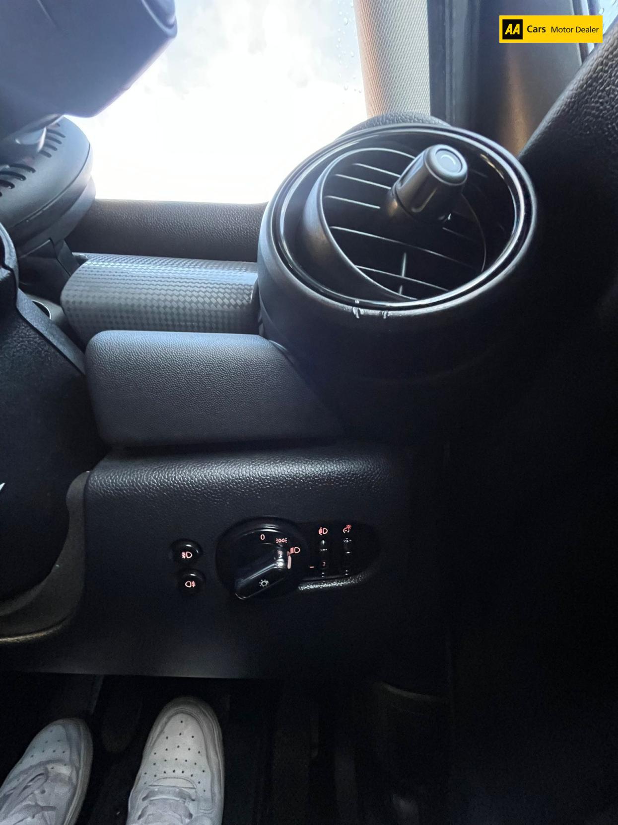 Used MINI Hatch 2015 for sale - 76635467: Photo 21