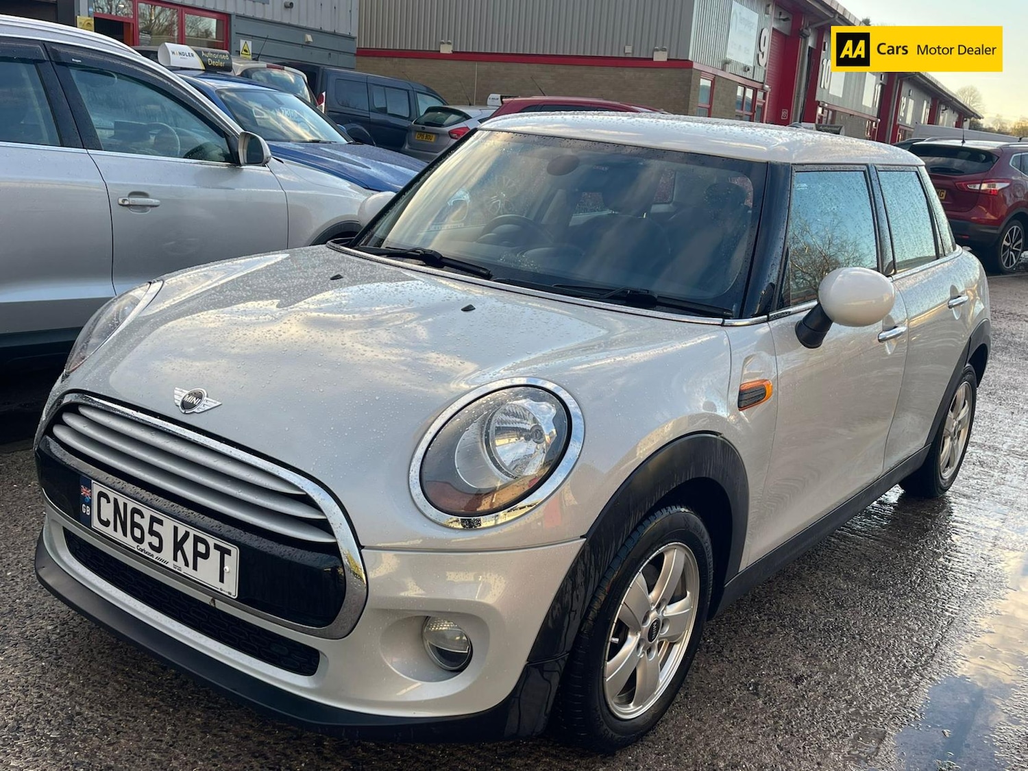 Used MINI Hatch 2015 for sale - 76635467: Photo 3