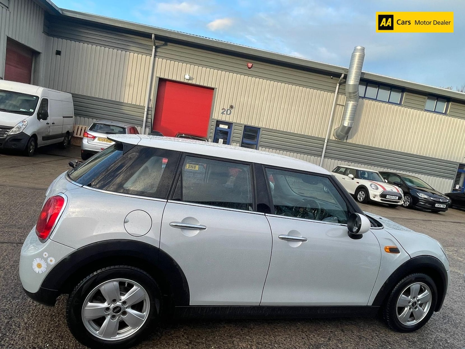 Used MINI Hatch 2015 for sale - 76635467: Photo 8