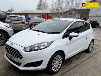 Used Ford Fiesta 2015 for sale - 77584951: Photo