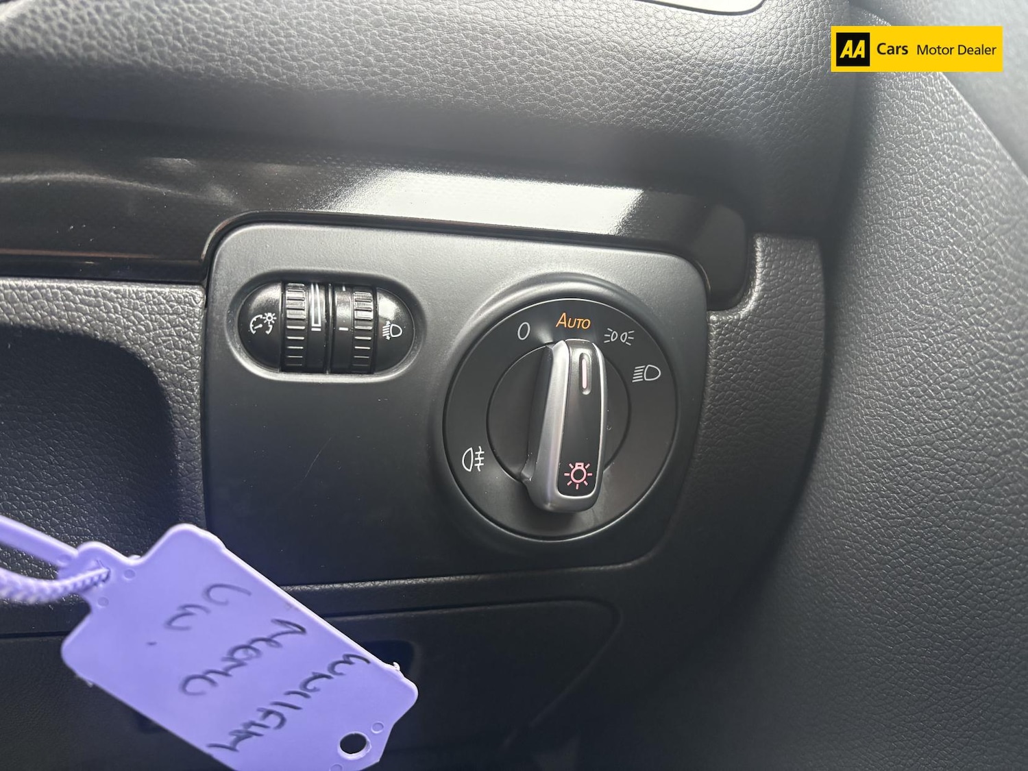 Used Volkswagen Golf 2011 for sale - 77797860: Photo 21