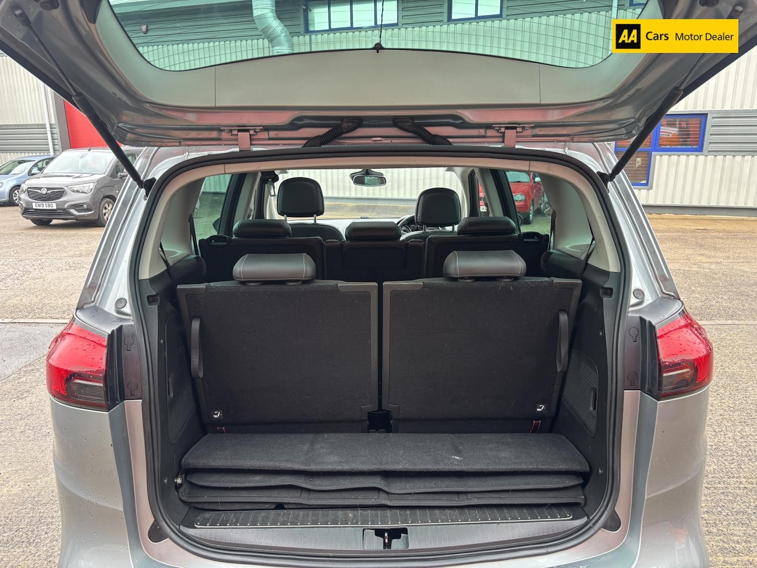 Used Vauxhall Zafira 2013 for sale - 77804011: Photo 7