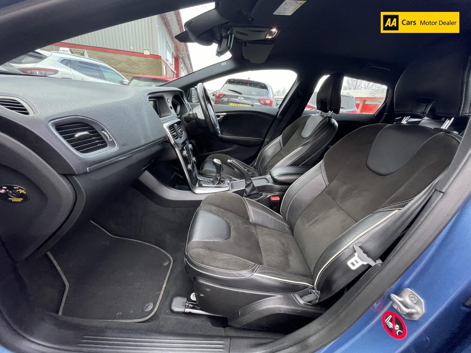 Used Volvo V40 2016 for sale - 77289547: Photo 11