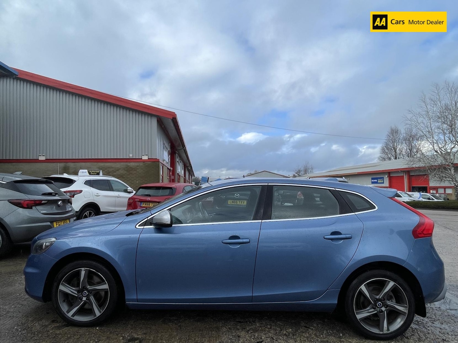 Used Volvo V40 2016 for sale - 77289547: Photo 4