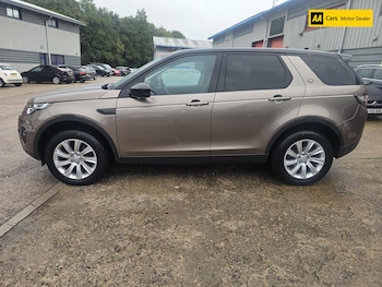 Used Land Rover Discovery Sport 2015 for sale - 75914686: Photo
