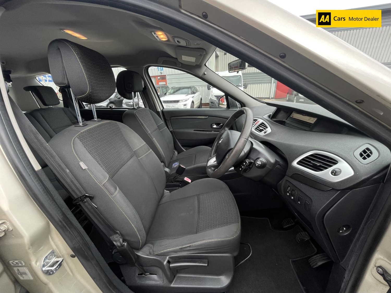 Used Renault Scenic 2010 for sale - 76486918: Photo 10