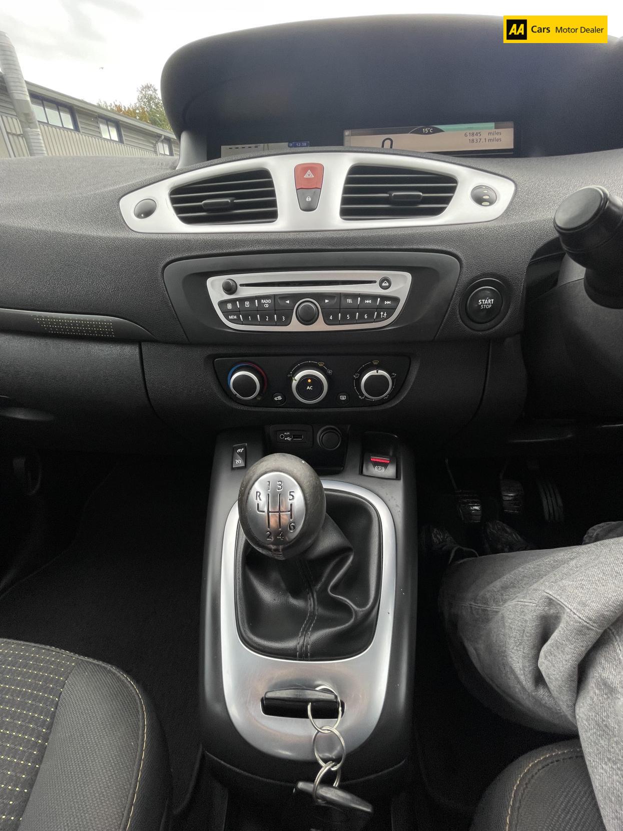 Used Renault Scenic 2010 for sale - 76486918: Photo 18