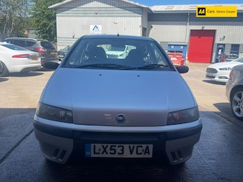 Used Fiat Punto 2003 for sale - 76162170: Photo 2