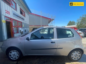 Used Fiat Punto 2003 for sale - 76162170: Photo 4