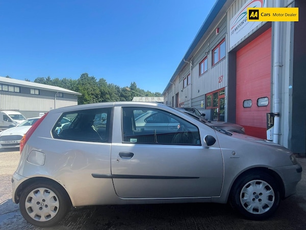 Used Fiat Punto 2003 for sale - 76162170: Photo 8