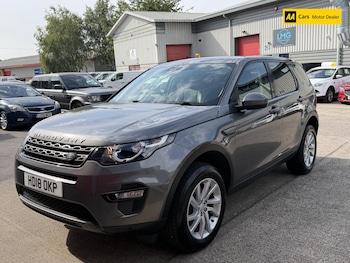 Used Land Rover Discovery Sport 2018 for sale - 79532082: Photo