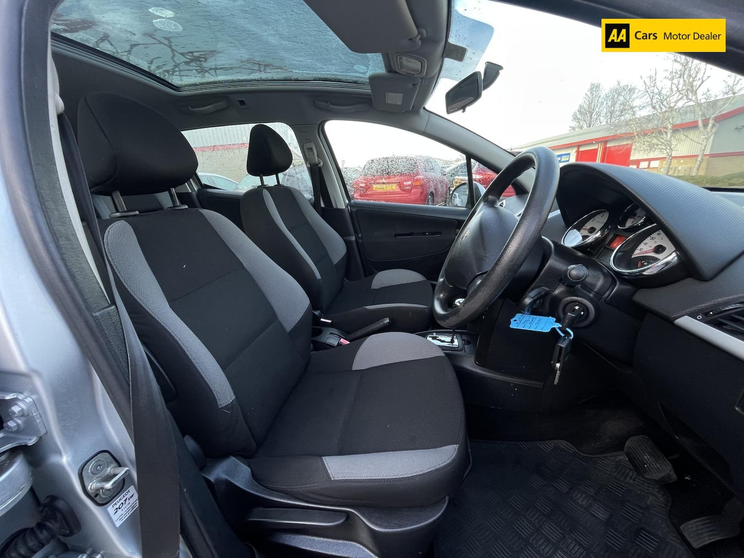 Used Peugeot 207 2009 for sale - 76709818: Photo 10