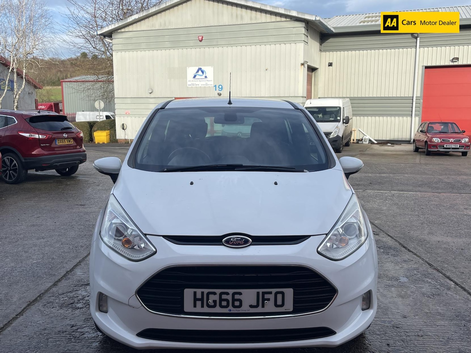 Used Ford B-MAX 2016 for sale - 76948927: Photo 2