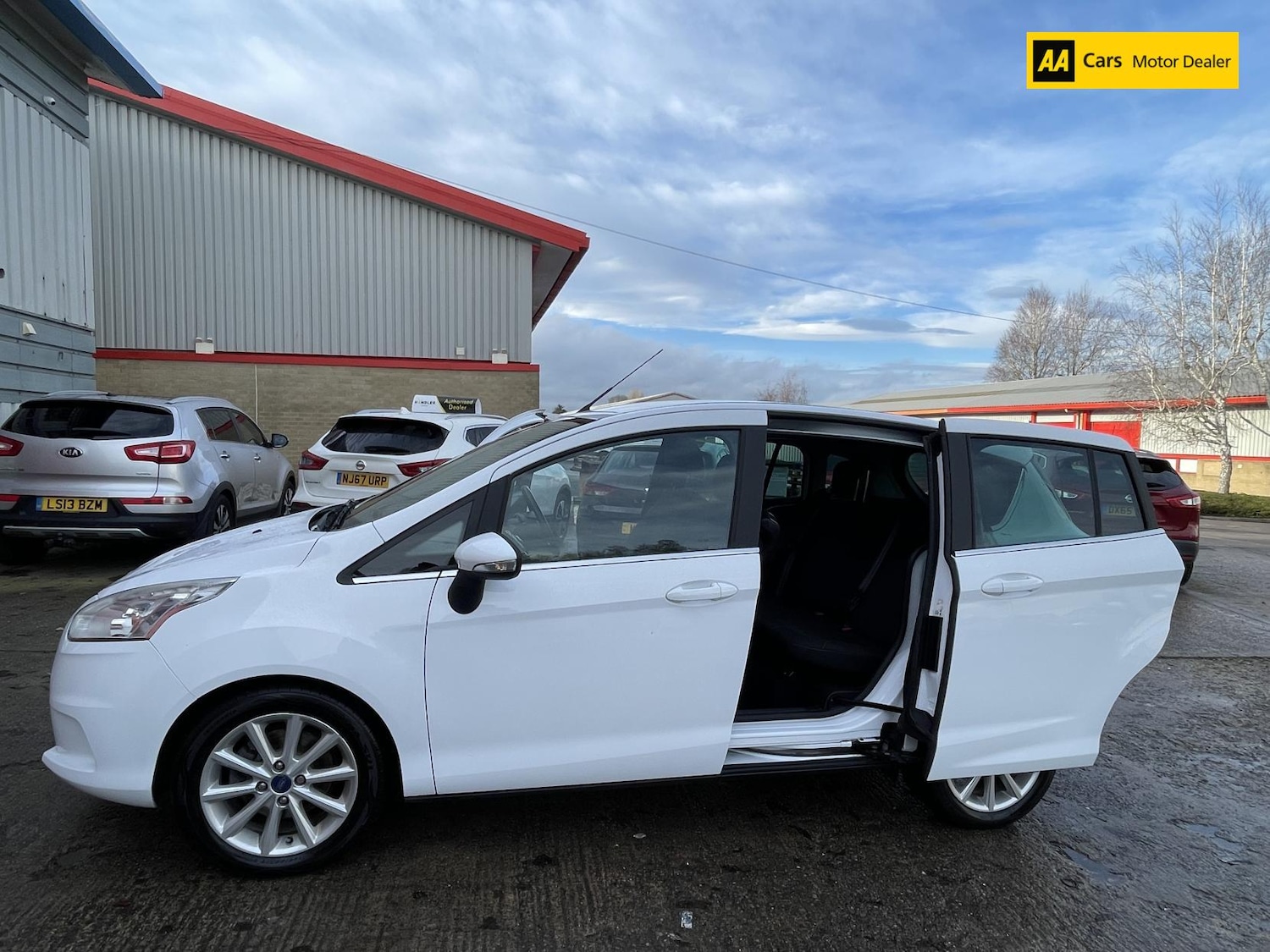 Used Ford B-MAX 2016 for sale - 76948927: Photo 24
