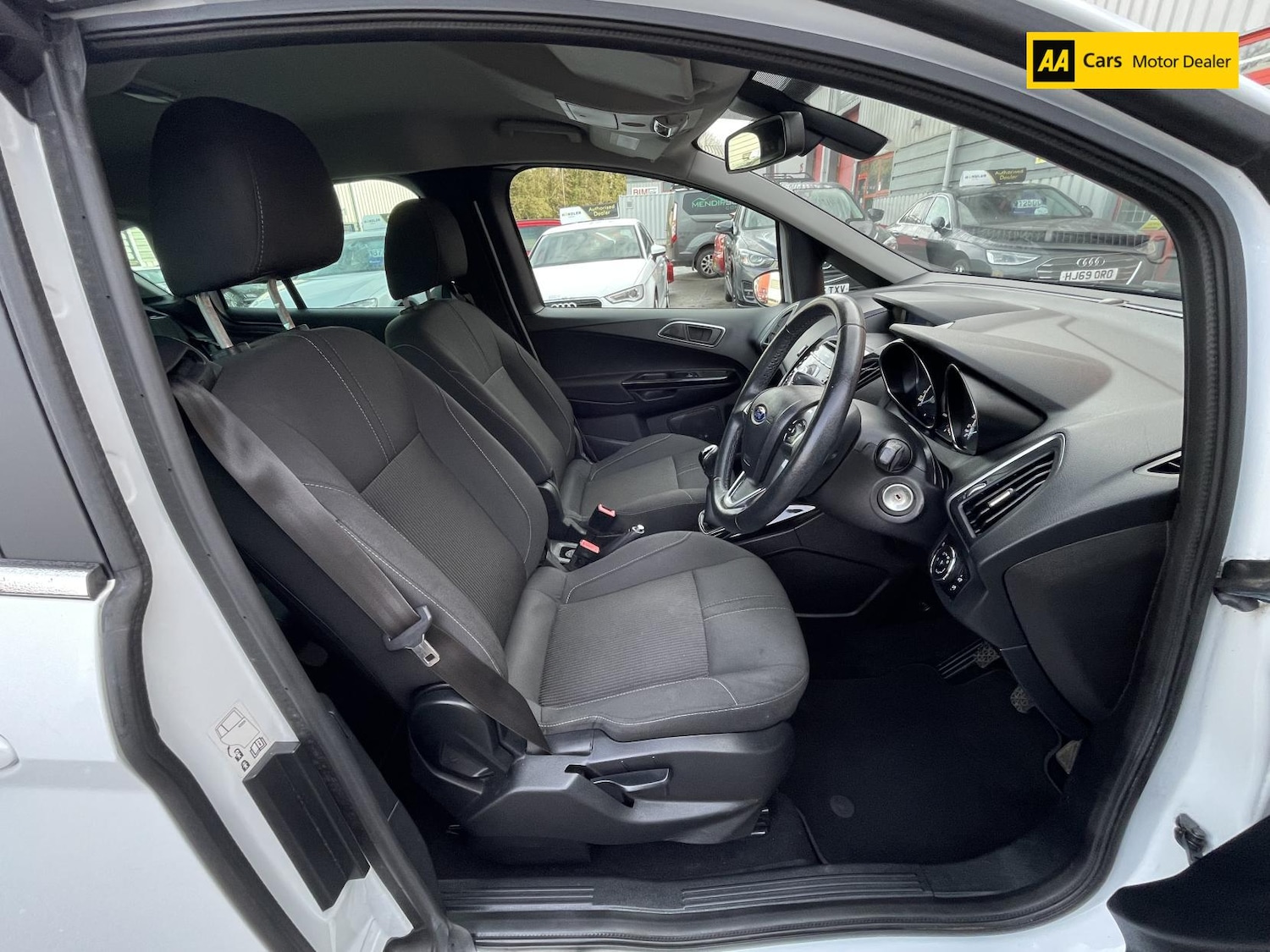 Used Ford B-MAX 2016 for sale - 76948927: Photo 9