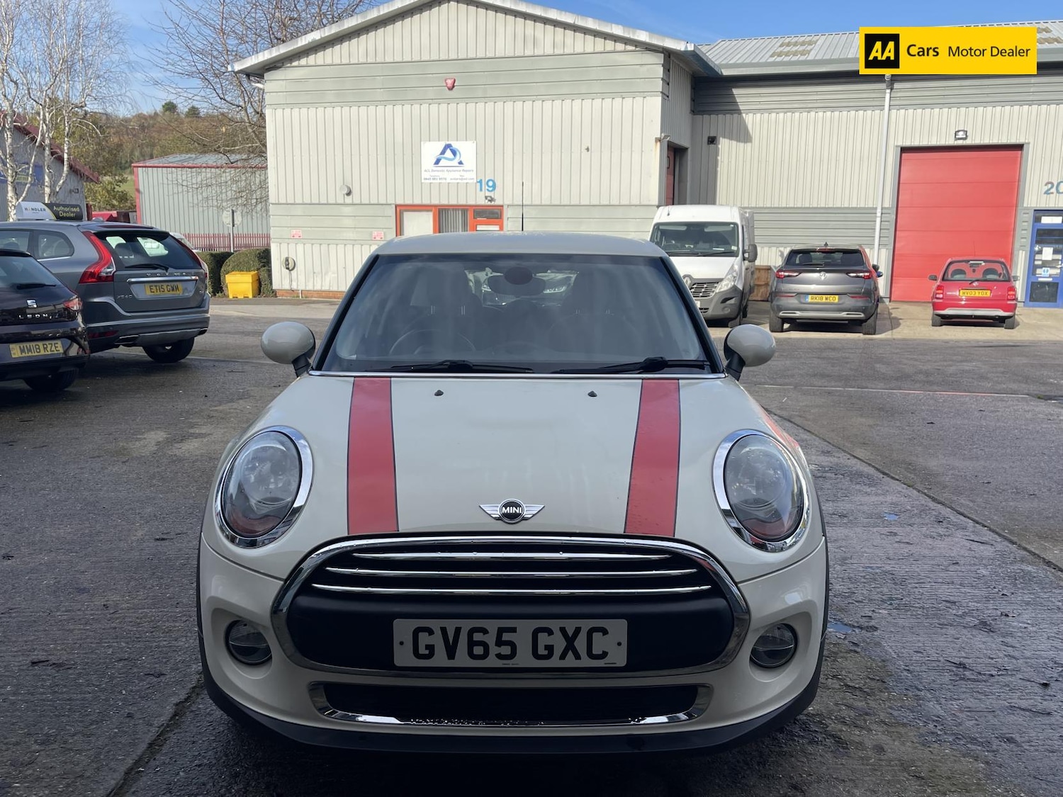 Used MINI Hatch 2015 for sale - 76580922: Photo 2