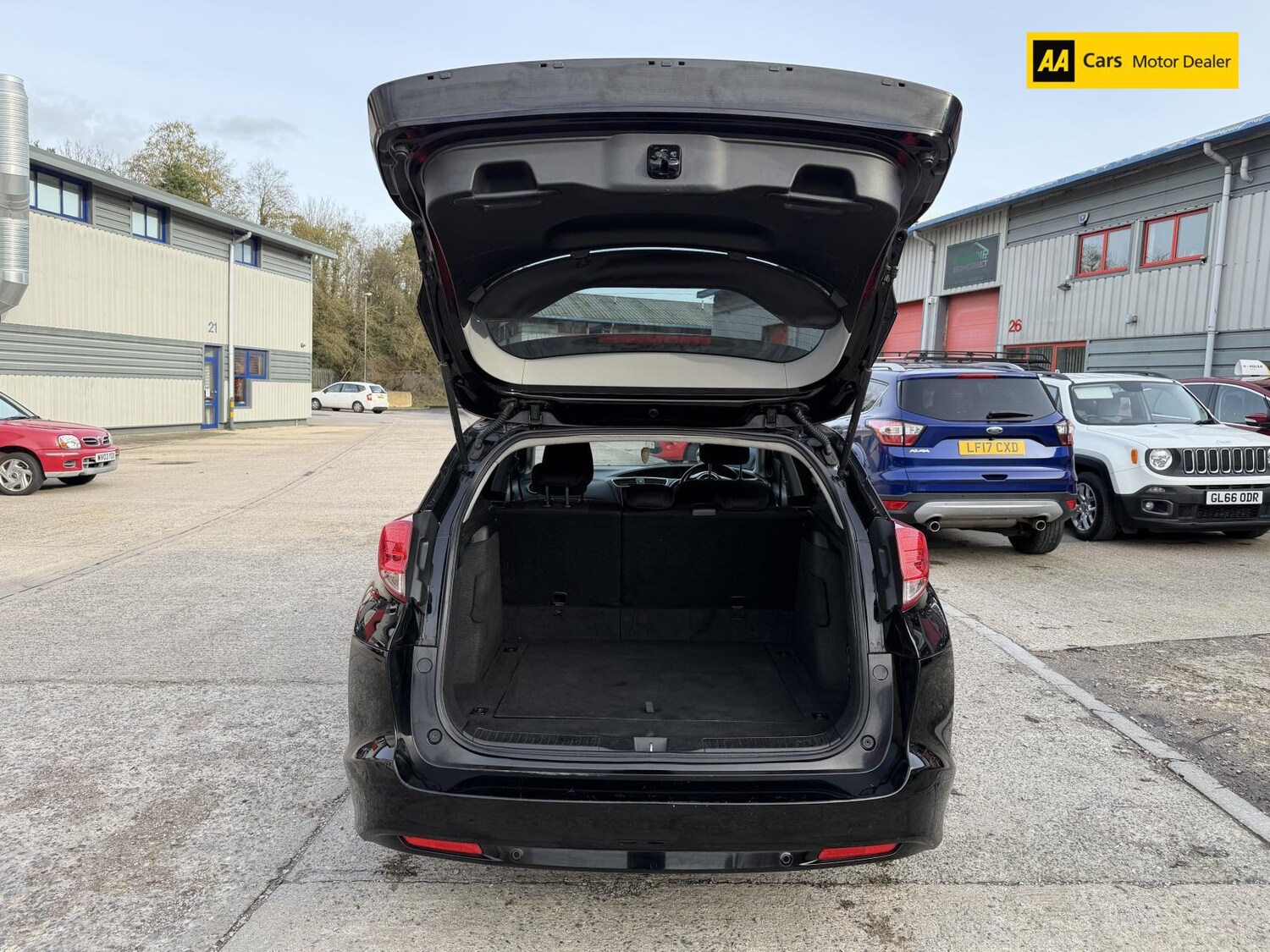 Used Honda Civic 2015 for sale - 77763001: Photo 25