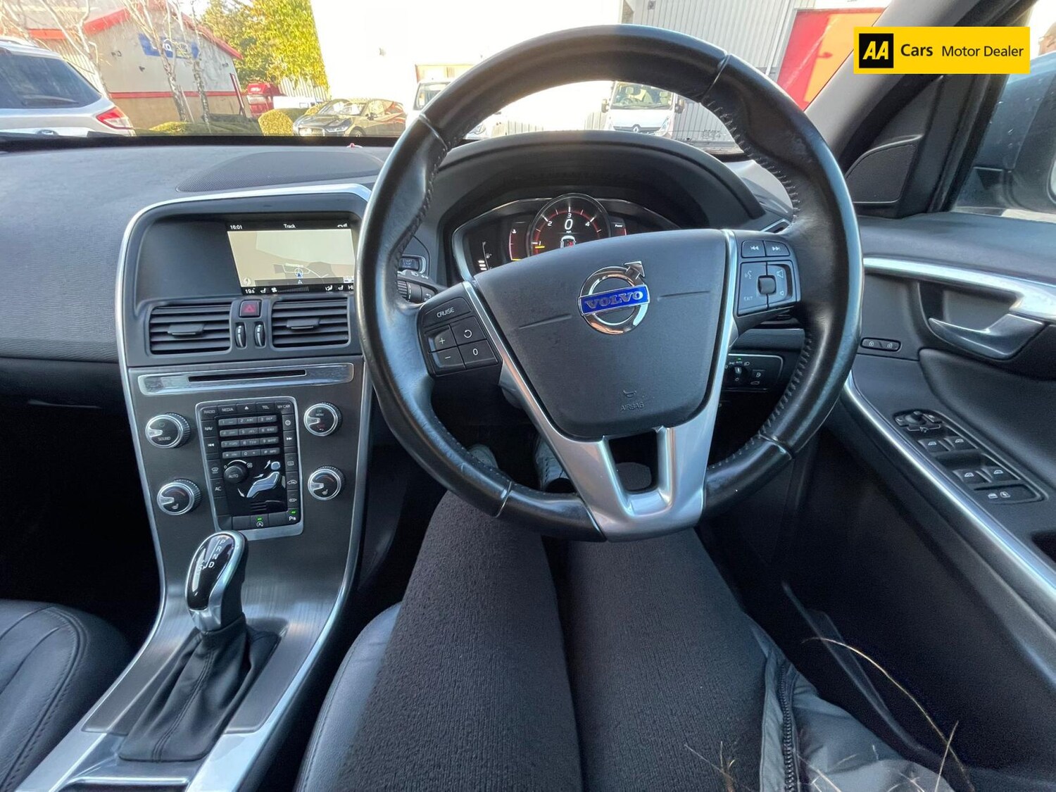 Used Volvo XC60 2015 for sale - 76336034: Photo 12