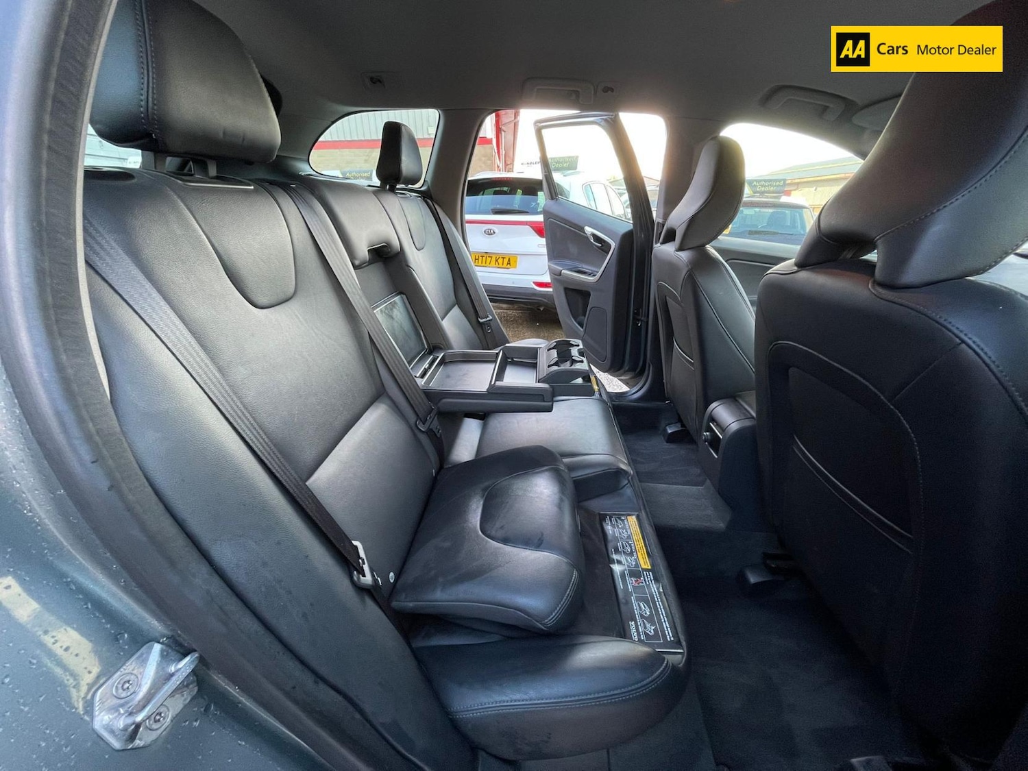 Used Volvo XC60 2015 for sale - 76336034: Photo 23