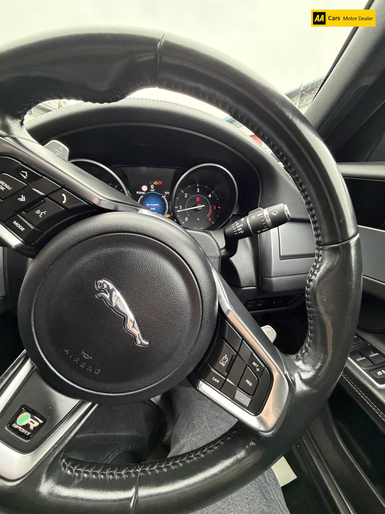 Used Jaguar XF 2018 for sale - 77903508: Photo 14