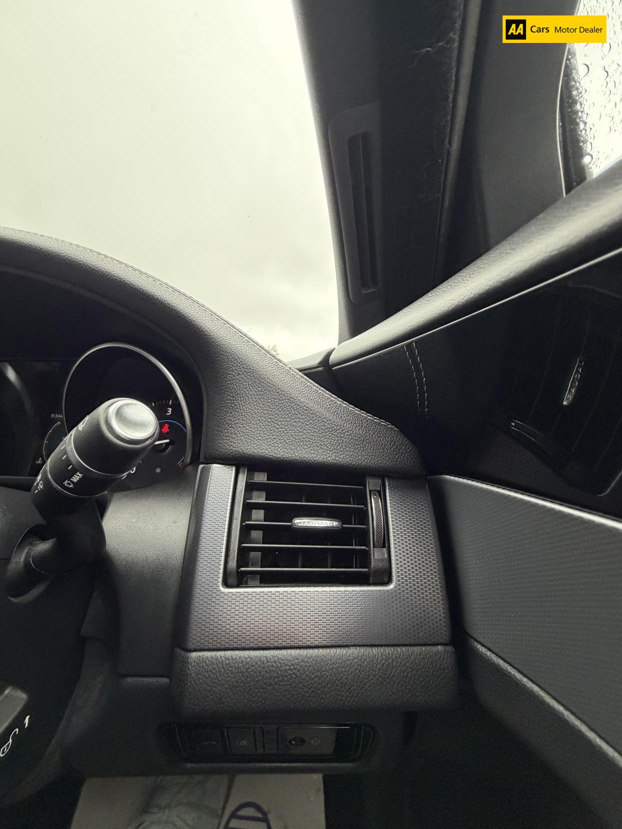 Used Jaguar XF 2018 for sale - 77903508: Photo 16