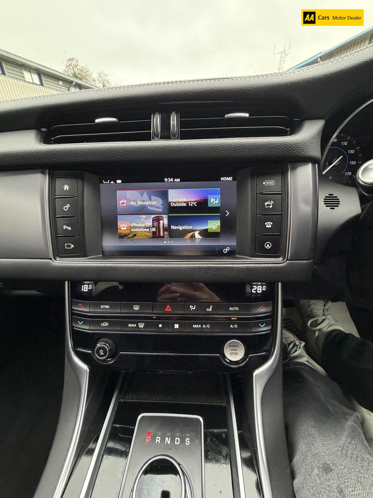 Used Jaguar XF 2018 for sale - 77903508: Photo 17