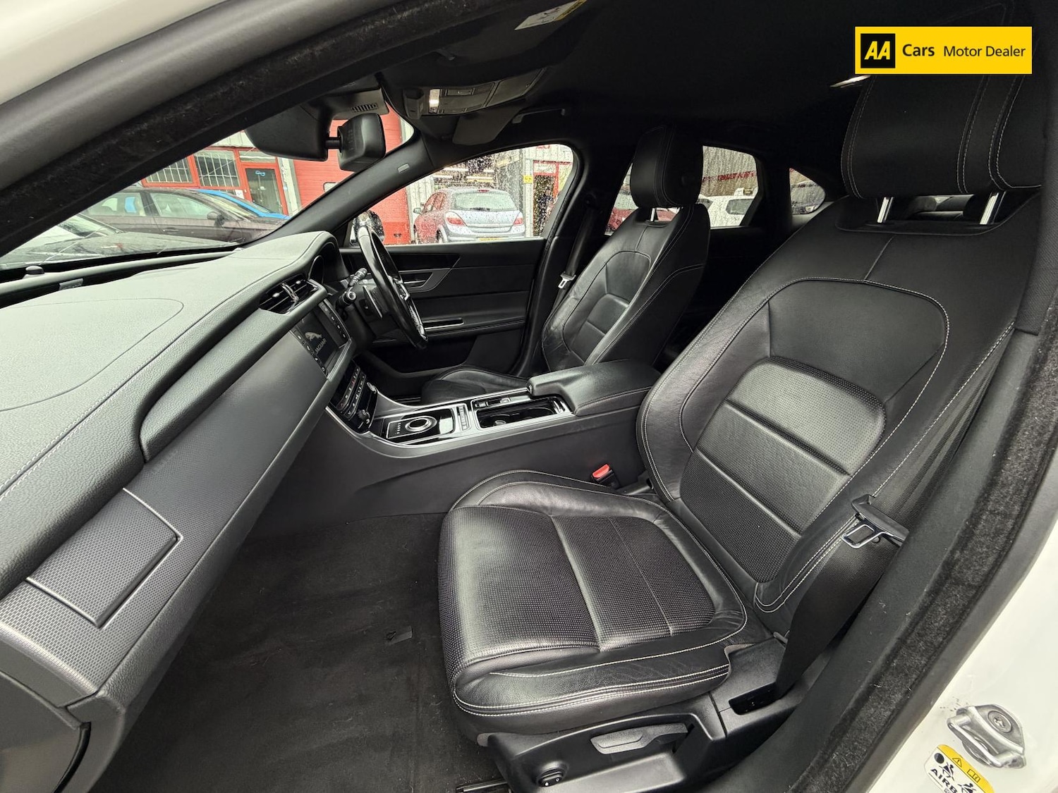 Used Jaguar XF 2018 for sale - 77903508: Photo 21