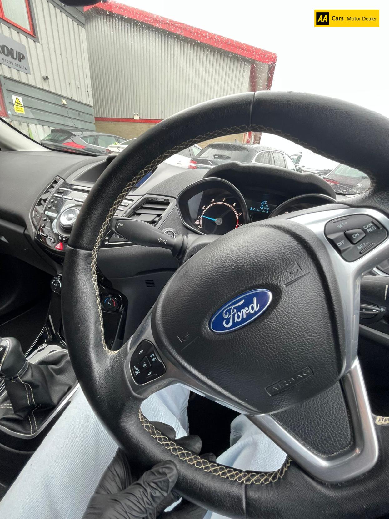 Used Ford Fiesta 2015 for sale - 76363511: Photo 19