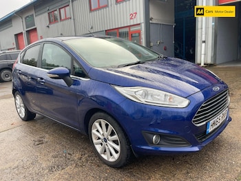 2015 - 1.0 EcoBoost Titanium 5dr