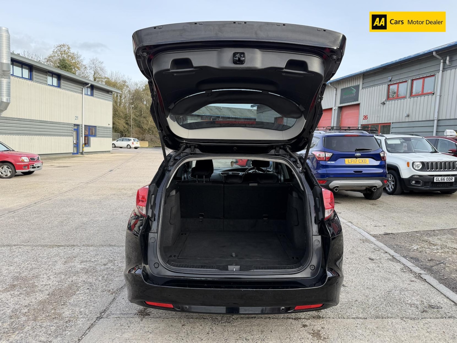 Used Honda Civic 2015 for sale - 77556946: Photo 25