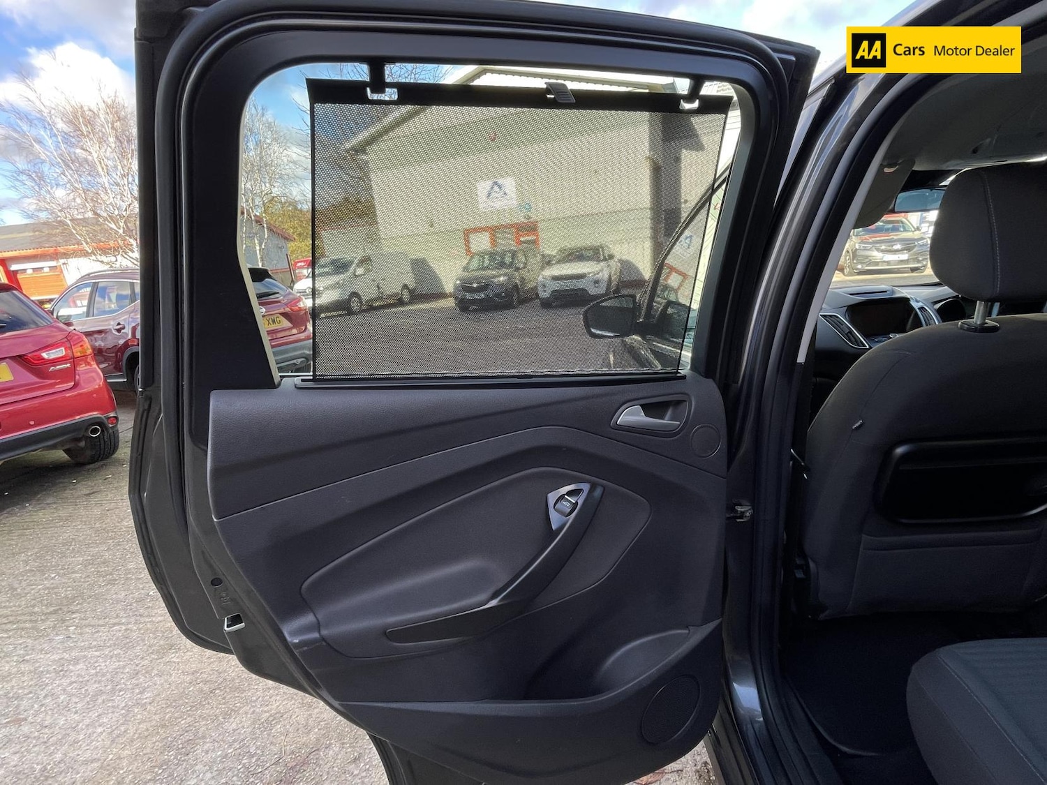 Used Ford C-Max 2015 for sale - 76709815: Photo 25