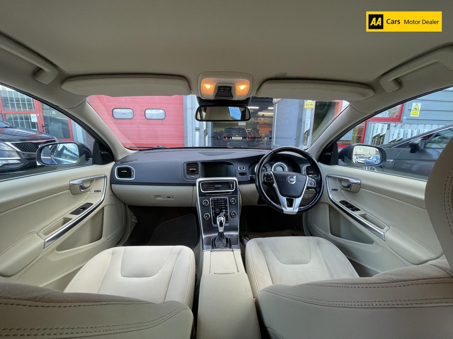 Used Volvo V60 2012 for sale - 77300651: Photo 10