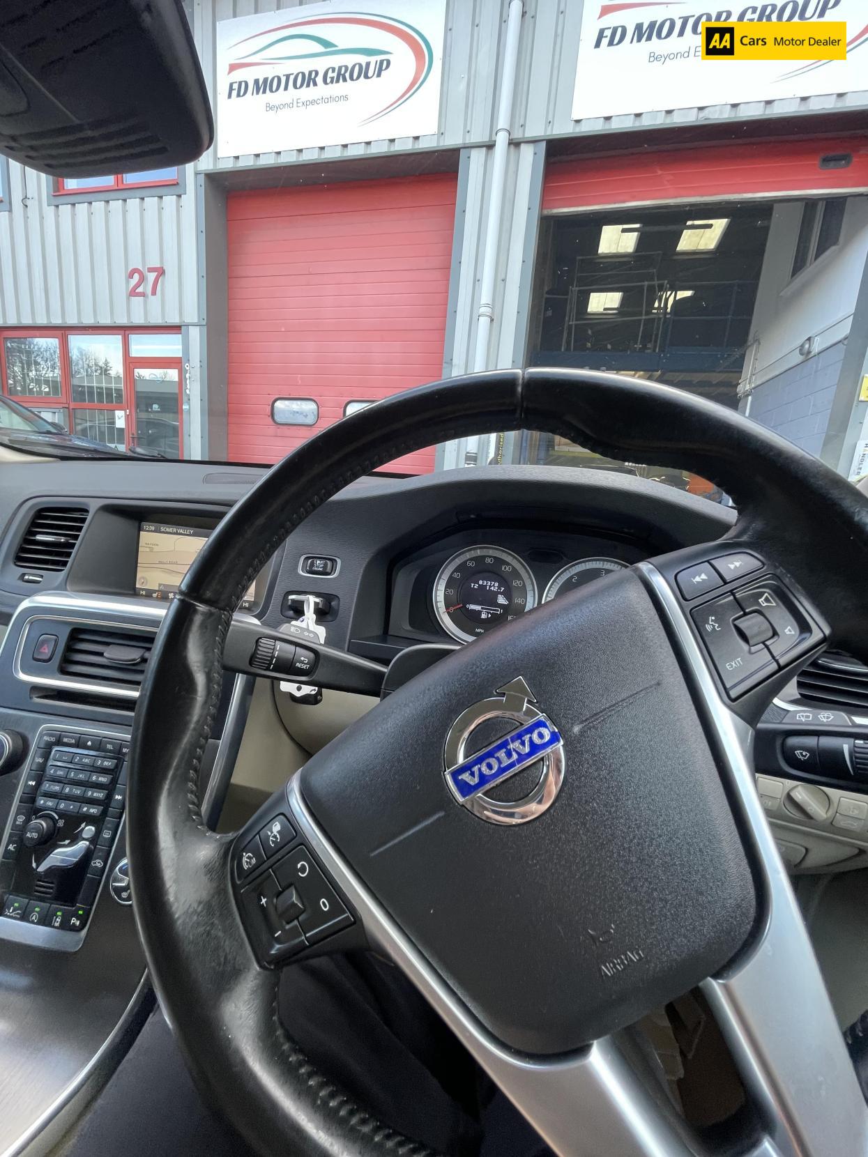 Used Volvo V60 2012 for sale - 77300651: Photo 19