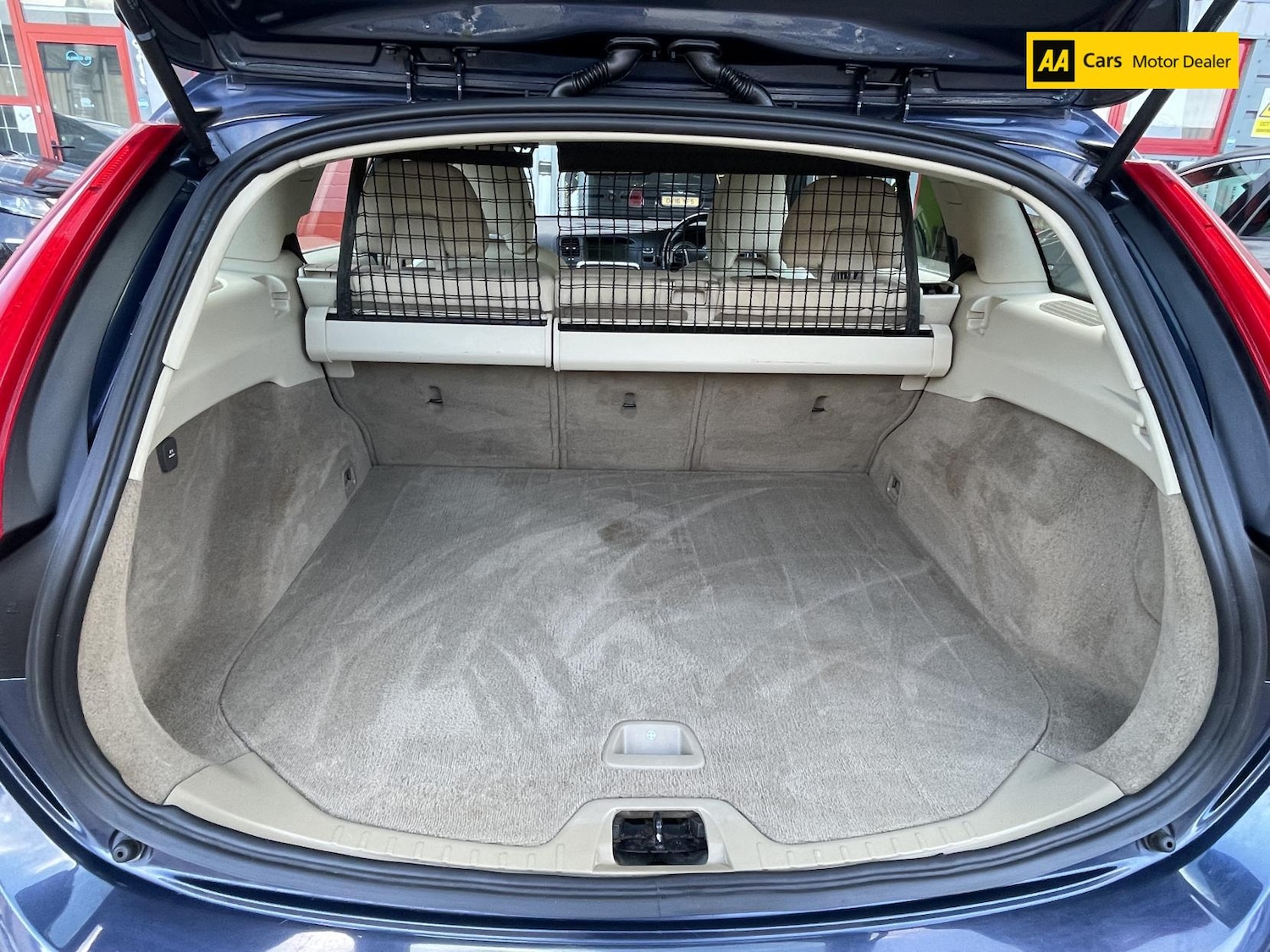 Used Volvo V60 2012 for sale - 77300651: Photo 23