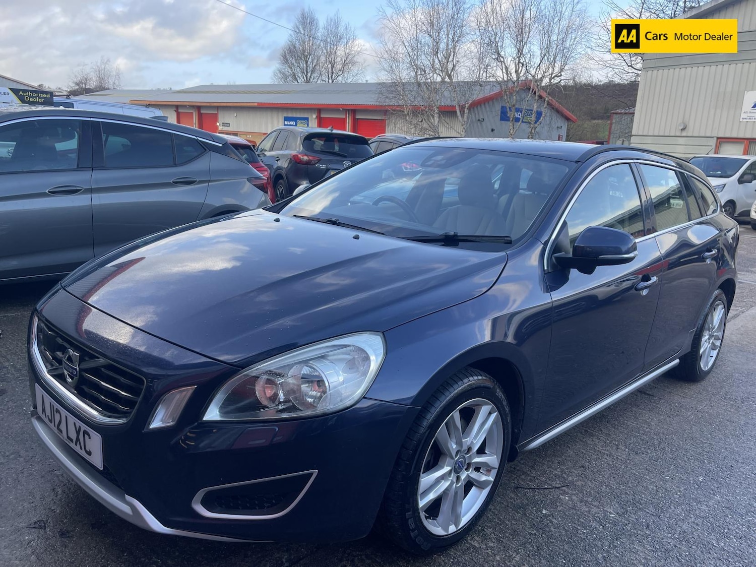 Used Volvo V60 2012 for sale - 77300651: Photo 3