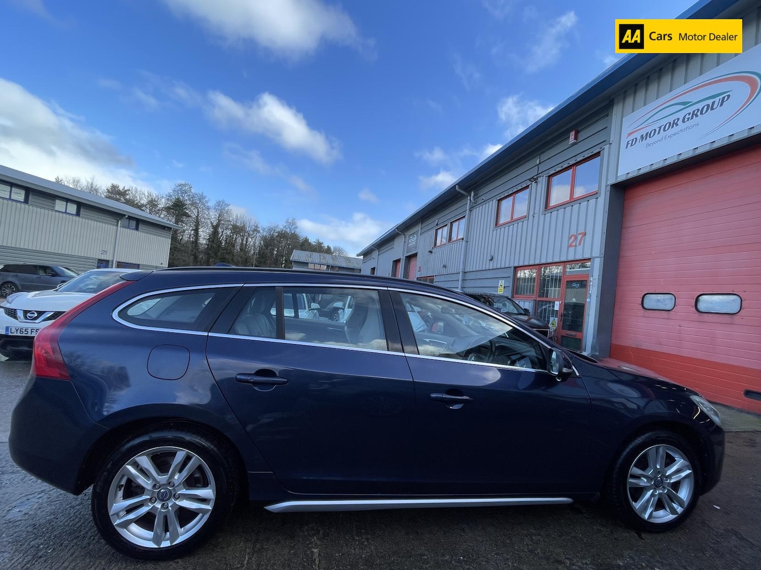 Used Volvo V60 2012 for sale - 77300651: Photo 8