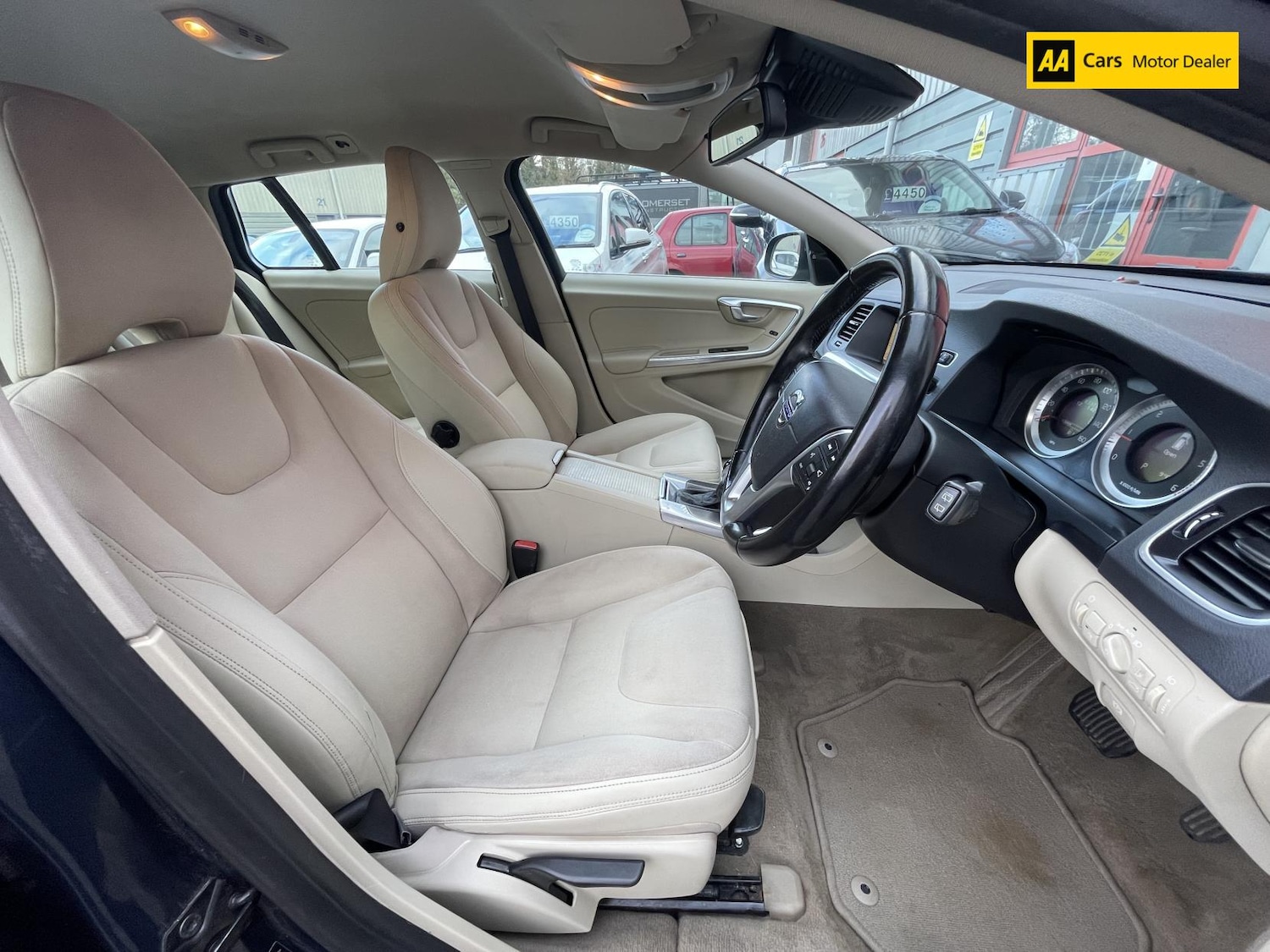 Used Volvo V60 2012 for sale - 77300651: Photo 9