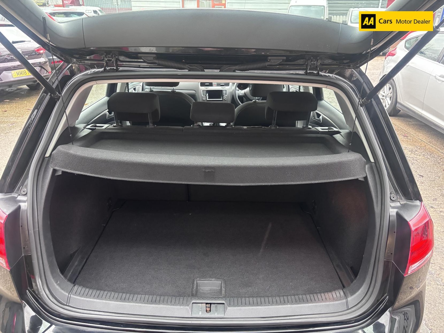 Used Volkswagen Golf 2014 for sale - 76669925: Photo 15