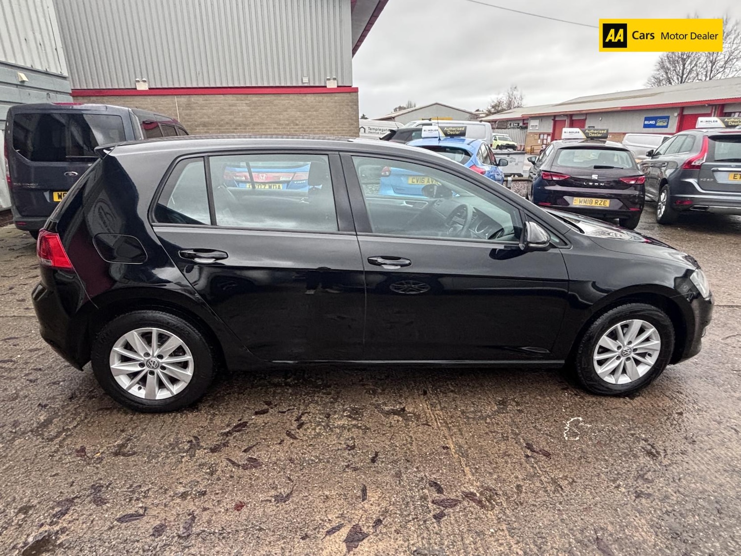 Used Volkswagen Golf 2014 for sale - 76669925: Photo 8