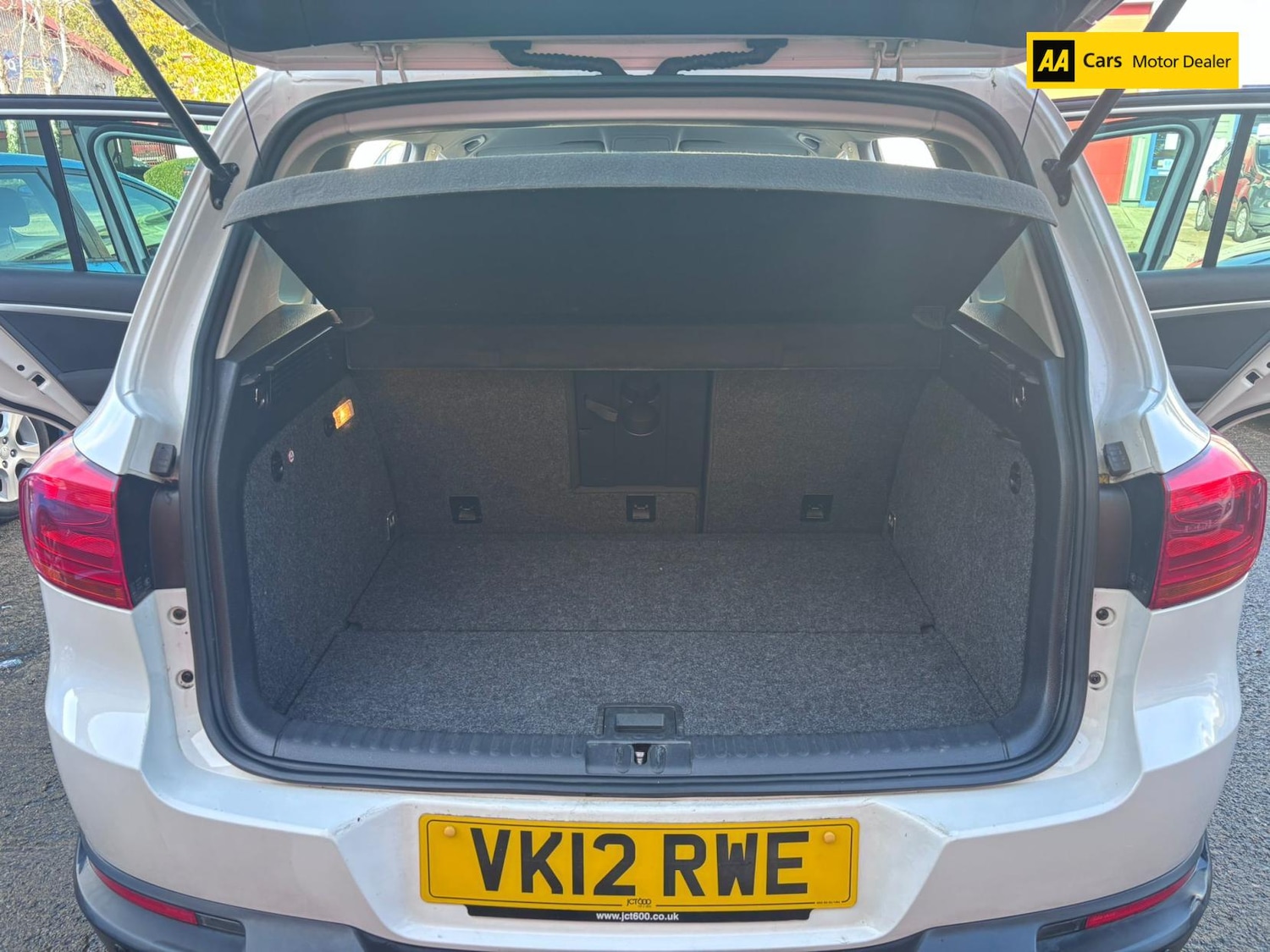 Used Volkswagen Tiguan 2012 for sale - 76415629: Photo 16