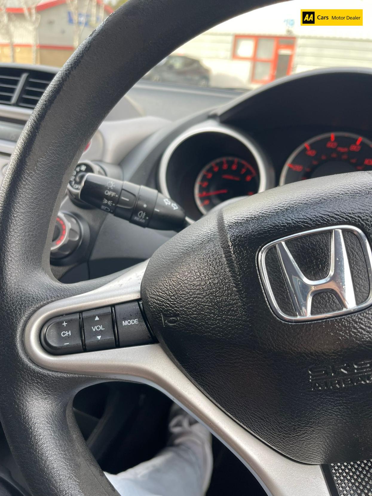 Used Honda Jazz 2011 for sale - 76325870: Photo 12