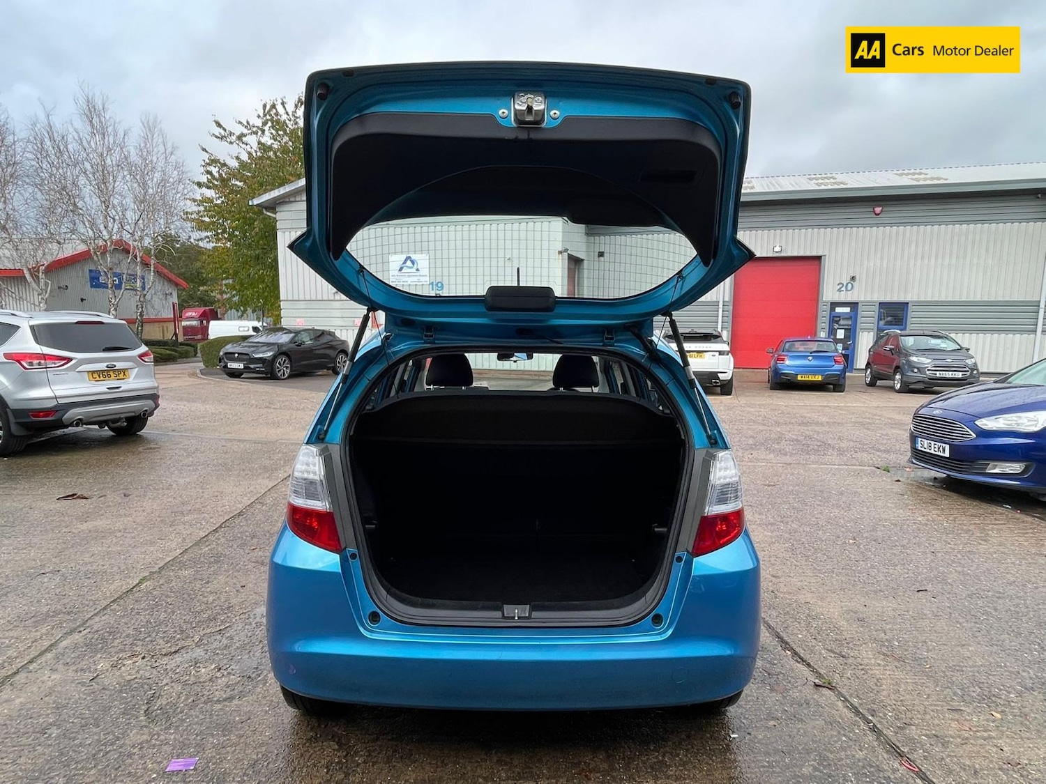 Used Honda Jazz 2011 for sale - 76325870: Photo 21