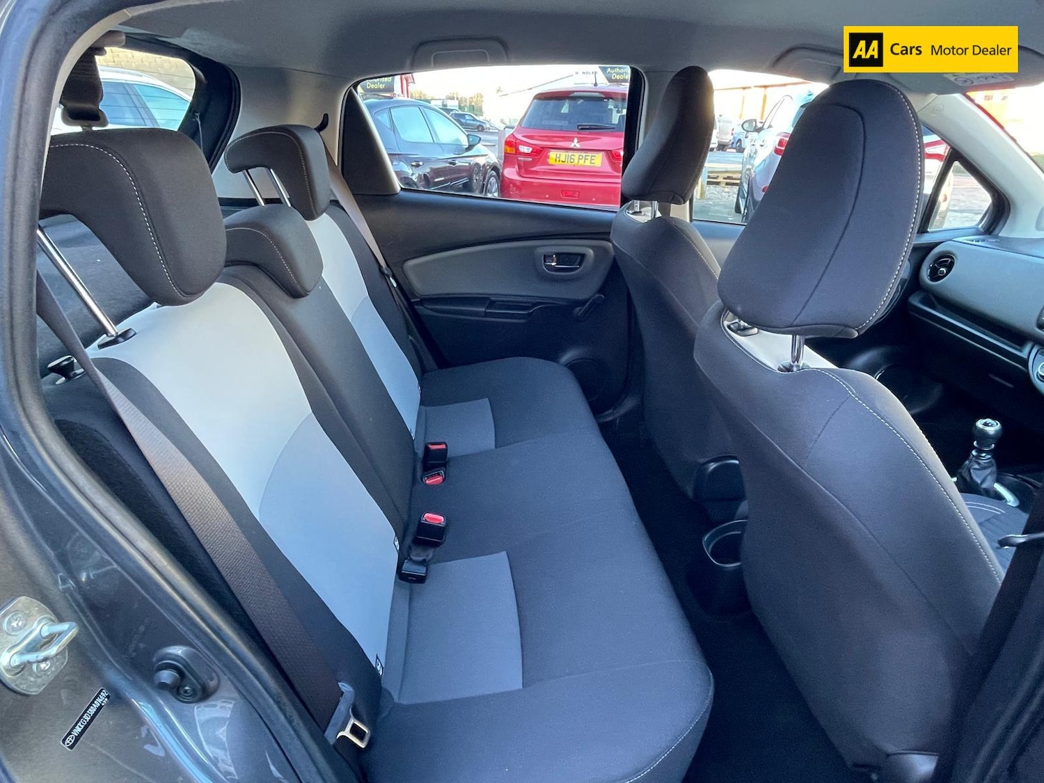 Used Toyota Yaris 2017 for sale - 77055750: Photo 10