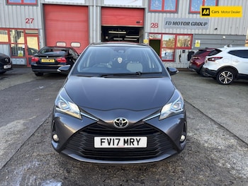 Used Toyota Yaris 2017 for sale - 77055750: Photo