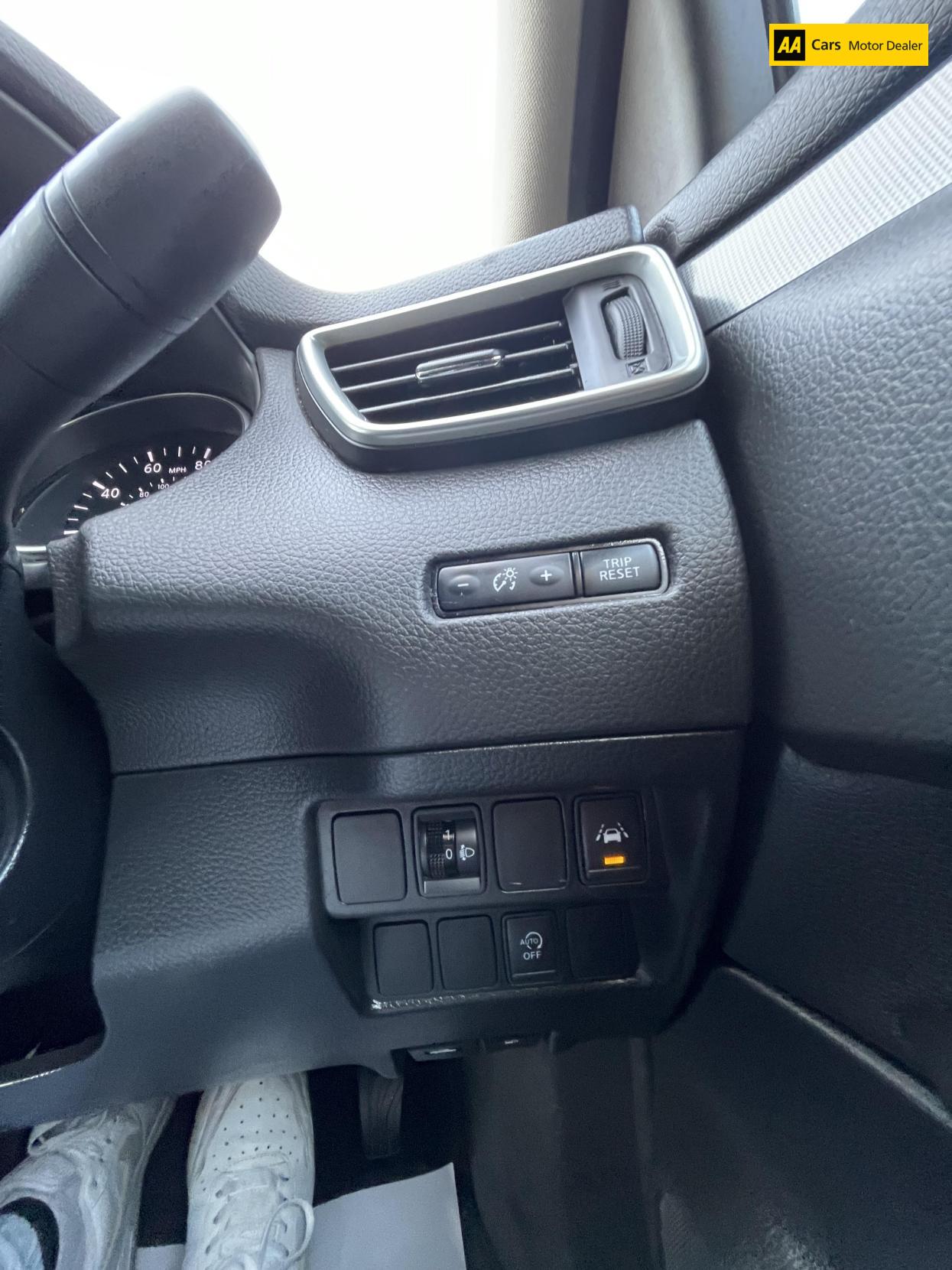 Used Nissan Qashqai 2017 for sale - 76709832: Photo 21