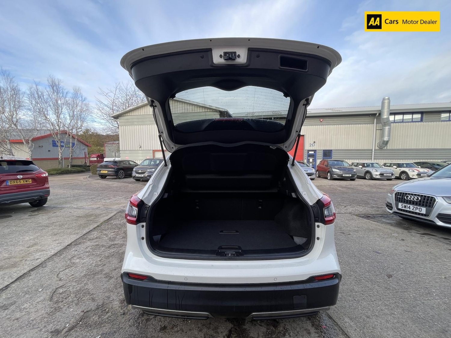 Used Nissan Qashqai 2017 for sale - 76709832: Photo 23