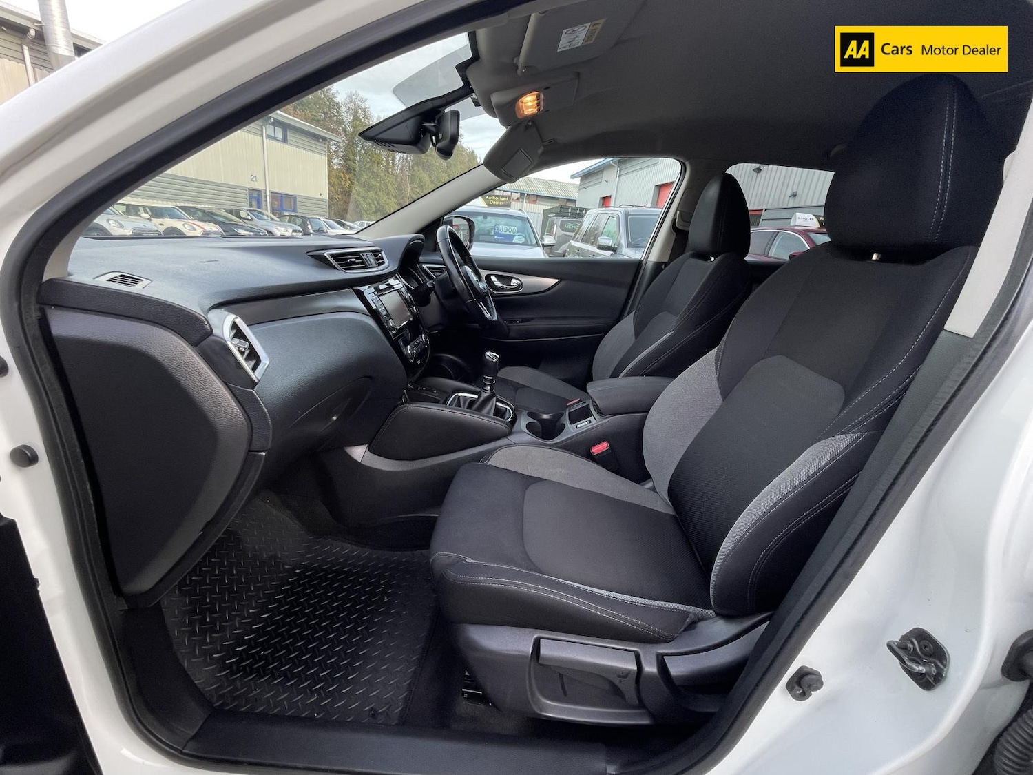 Used Nissan Qashqai 2017 for sale - 76709832: Photo 9