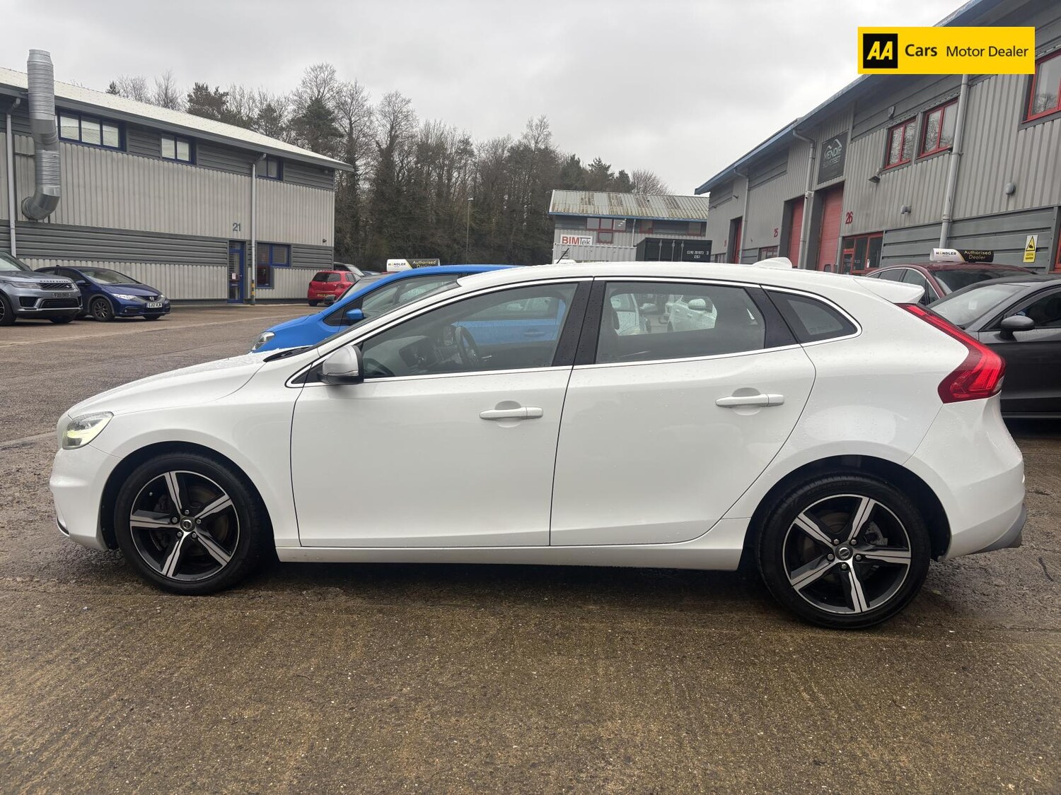 Used Volvo V40 2016 for sale - 77903515: Photo 6